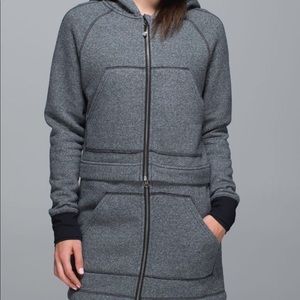 Grey convertible Lululemon jacket